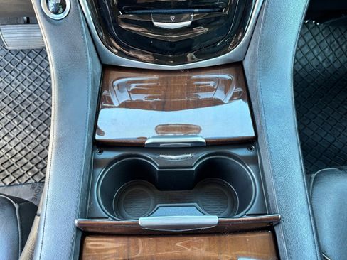 Used 2020 Cadillac Escalade ESV Luxury image 27