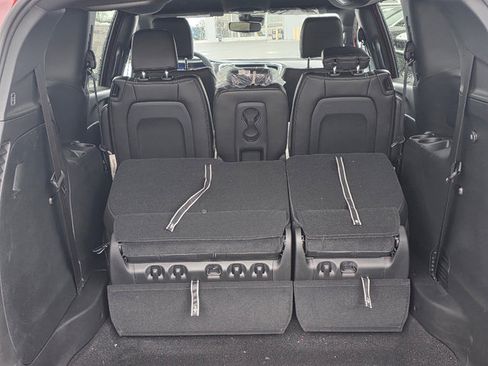 New 2026 Chrysler Pacifica Select image 4