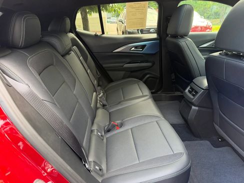 Used 2025 Chevrolet Equinox EV LT w/ Convenience Package FWD image 19