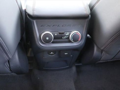 New 2026 Ford Explorer Active w/ Active Comfort Package AWD/4WD image 16