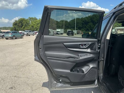 Used 2025 Subaru Ascent Premium AWD/4WD image 12