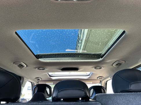 New 2026 Kia EV9 Wind image 16