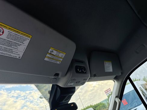 Used 2023 Ford Transit 350 XLT image 15