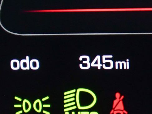 Certified 2025 Ferrari Purosangue image 18