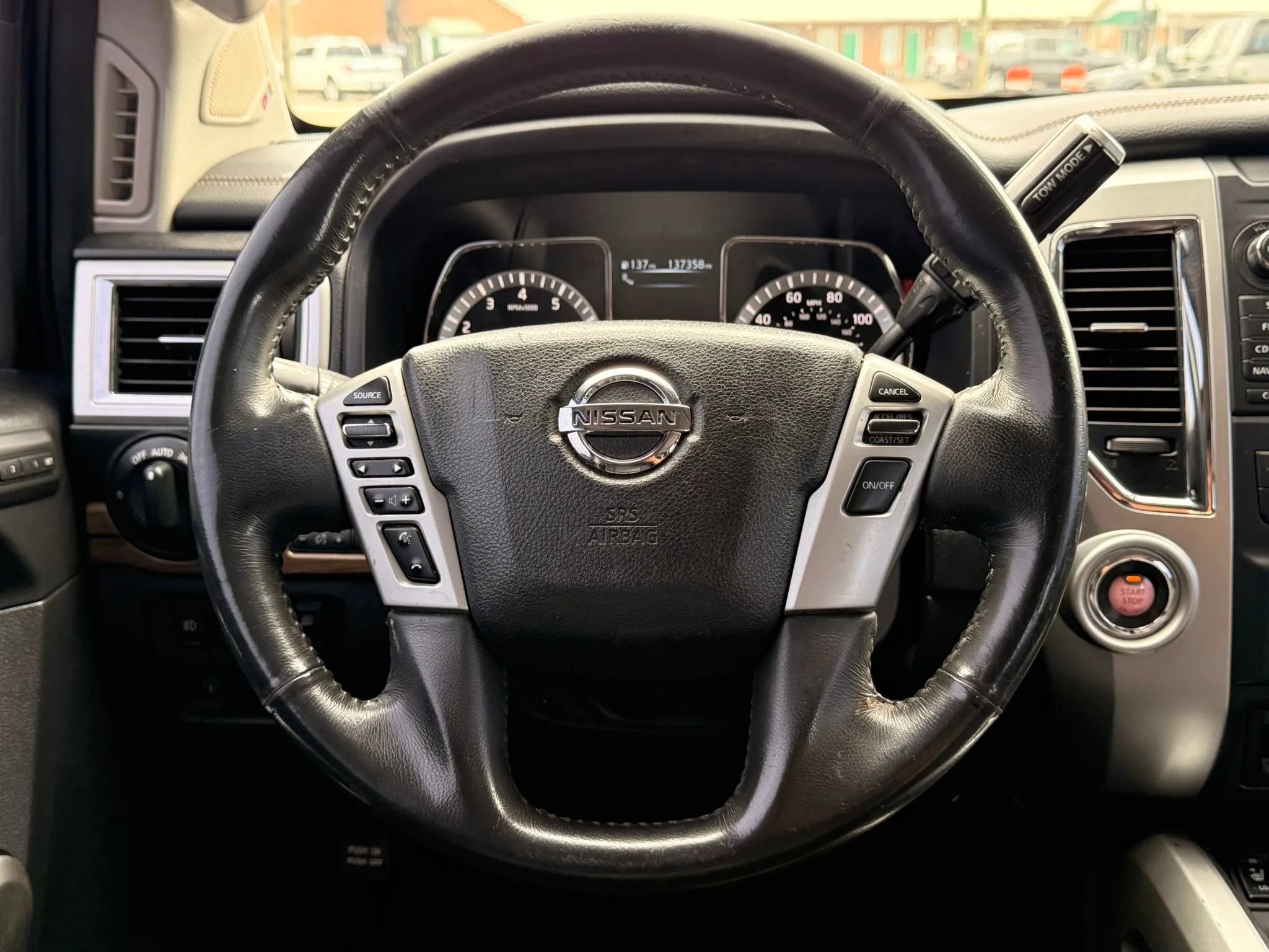 Used 2017 Nissan Titan SL w/ SL Towing Convenience Package RWD image 18