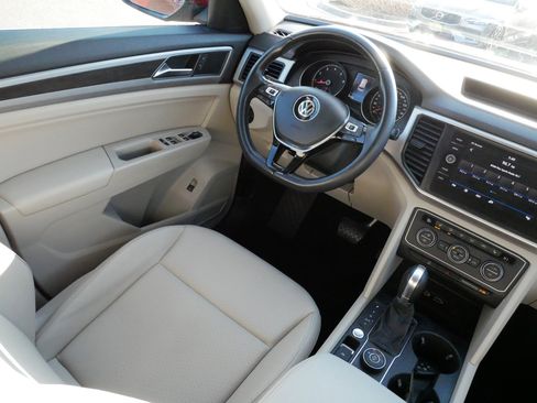 Used 2019 Volkswagen Atlas SE w/ Panoramic Sunroof Package image 9