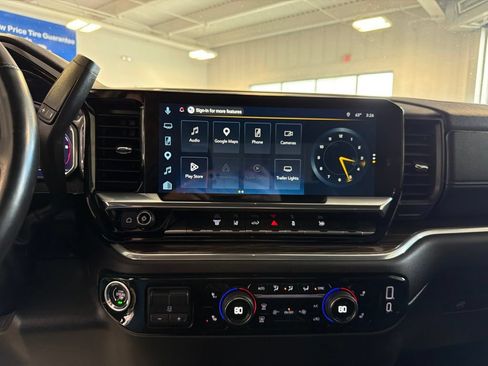 Used 2025 Chevrolet Silverado 2500 LT w/ Convenience Package AWD/4WD image 13