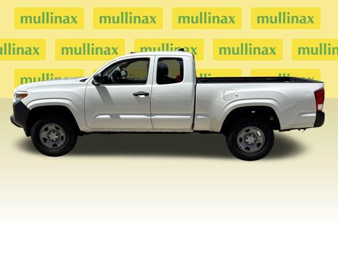 Used 2017 Toyota Tacoma SR RWD image 10