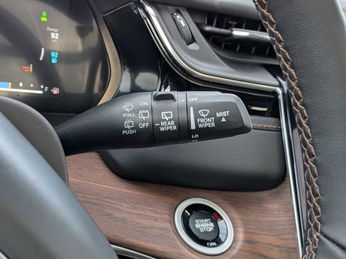 Used 2023 Jeep Grand Cherokee Summit w/ Advanced Protech Group IV image 28