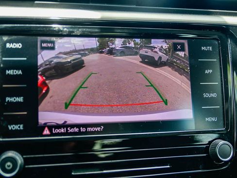 Used 2021 Volkswagen Passat 2.0T S FWD image 24