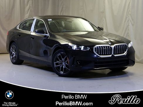 Used 2026 BMW 540i xDrive w/ Executive Package image 1