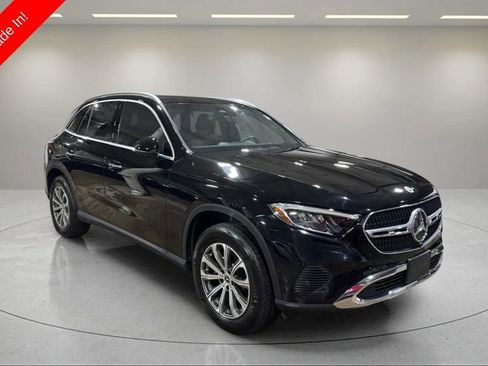 Used 2024 Mercedes-Benz GLC 300 4MATIC image 1