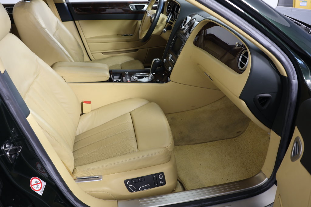 Used 2008 Bentley Flying Spur Flying Spur AWD/4WD image 22