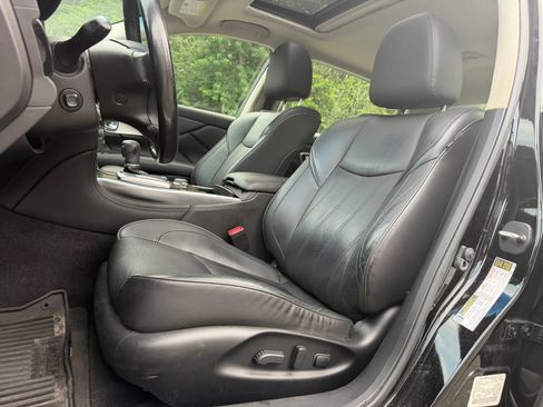 Used 2016 INFINITI Q70 L 3.7 AWD/4WD image 10