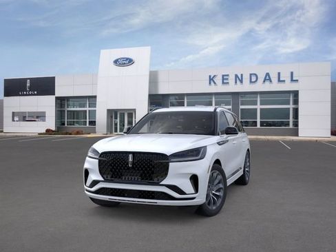 New 2026 Lincoln Aviator AWD w/ Jet Appearance Package image 2