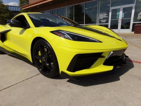 Used 2022 Chevrolet Corvette Stingray Premium Cpe RWD image 3