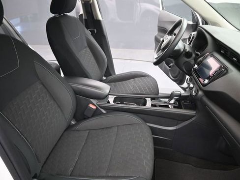 Used 2023 Nissan Kicks SV image 24