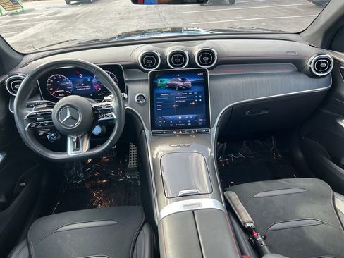 Used 2025 Mercedes-Benz GLC 43 AMG 4MATIC image 35