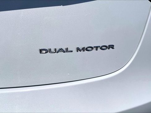 Used 2022 Tesla Model 3 Long Range AWD/4WD image 8