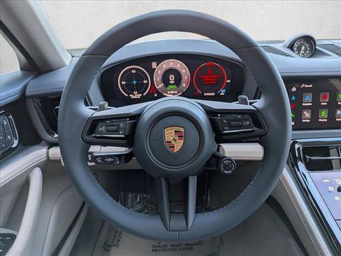Used 2025 Porsche Panamera 4 image 15