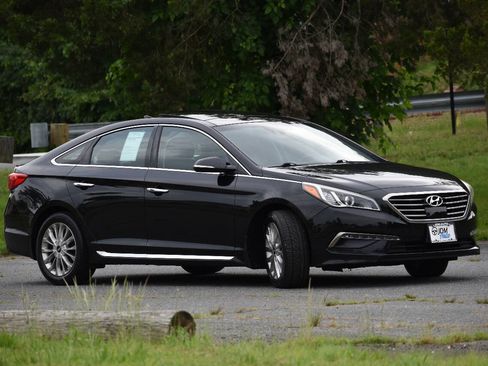 Used 2015 Hyundai Sonata Limited w/ Option Group 06 FWD image 4