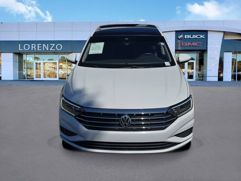 Used 2020 Volkswagen Jetta SEL image 2