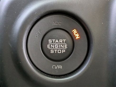 Used 2022 Jeep Gladiator Sport image 31