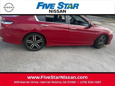 Used 2017 Honda Accord Sport image 6