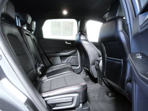 Certified 2025 Ford Escape ST-Line AWD/4WD image 10
