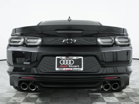 Used 2022 Chevrolet Camaro SS RWD image 6