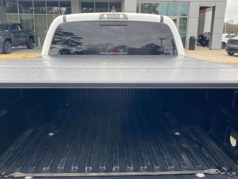 Used 2021 Toyota Tacoma TRD Sport image 11