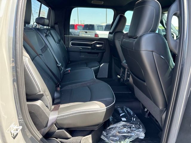 New 2026 RAM 2500 Laramie AWD/4WD image 15