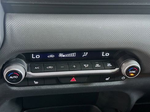 Used 2025 MAZDA CX-50 AWD 2.5 S w/ Premium Package image 24