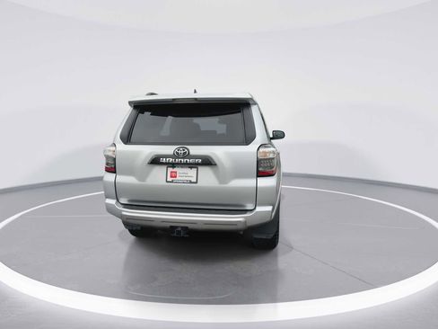 Certified 2022 Toyota 4Runner TRD Off-Road Premium image 7