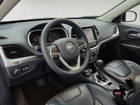 Used 2016 Jeep Cherokee Limited w/ Luxury Group AWD/4WD image 9