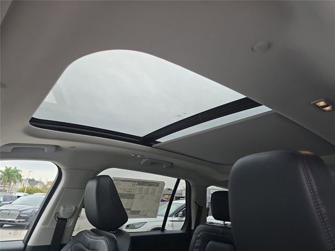 New 2026 Lincoln Aviator Reserve w/ Illumination Package image 25