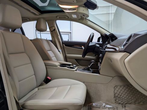 Used 2013 Mercedes-Benz C 300 4MATIC Sedan image 22