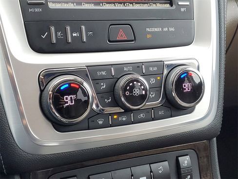Used 2014 GMC Acadia SLT image 27