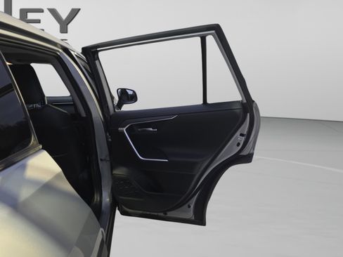 Used 2019 Toyota RAV4 Limited image 28