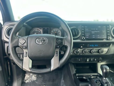 Certified 2023 Toyota Tacoma TRD Off-Road image 15