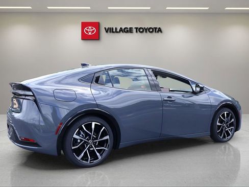 New 2026 Toyota Prius Plug-In Hybrid image 5