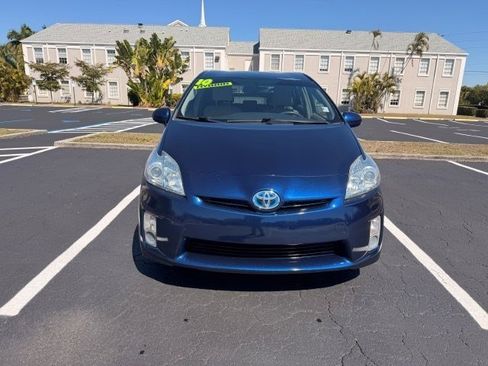 Used 2010 Toyota Prius Two image 2