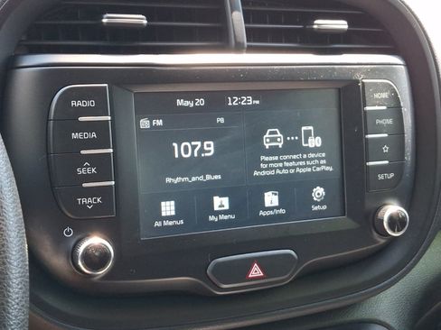 Used 2020 Kia Soul LX FWD image 18