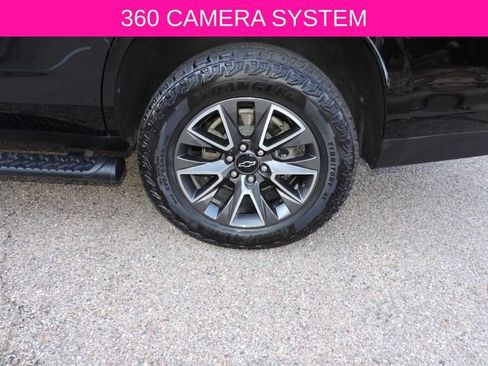 Used 2024 Chevrolet Tahoe Z71 w/ Luxury Package AWD/4WD image 15