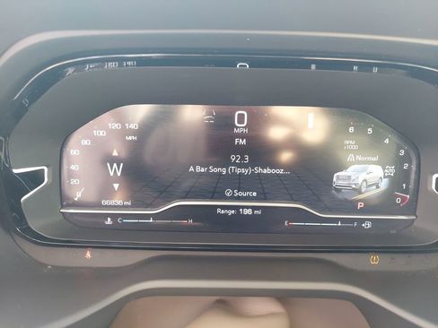 Used 2023 GMC Yukon Denali image 17