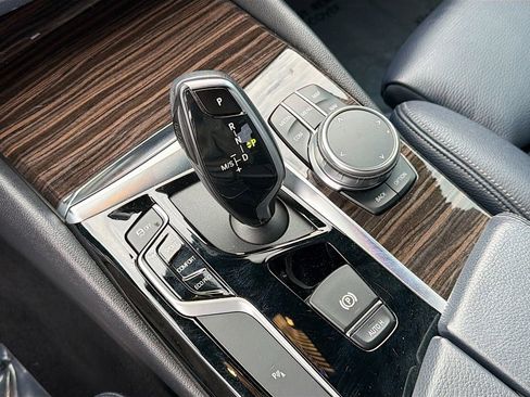 Used 2019 BMW 530i 530i w/ Convenience Package image 29