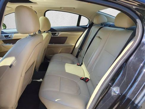 Used 2012 Jaguar XF RWD image 19
