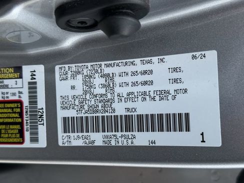 Used 2024 Toyota Tundra Limited image 37