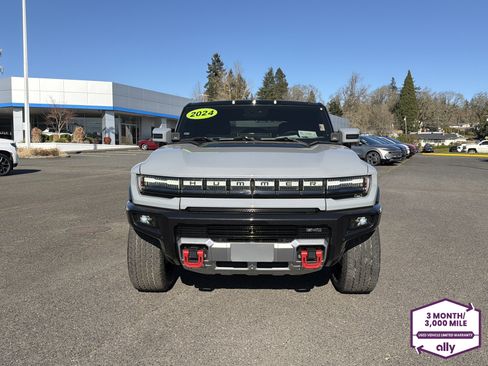 Used 2024 GMC Hummer EV 2X w/ LPO, Illumination Package AWD/4WD image 8