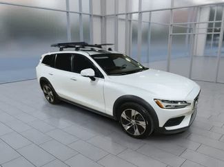 Used 2020 Volvo V60 T5 Cross Country w/ Protection Package Premier AWD/4WD video 2